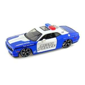   SRT8 1/24 Blue / White Highway Patrol (Metro Police) Toys & Games