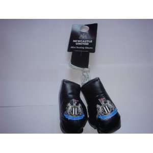  Newcastle United Fc Football Car Mirror Boxing Gloves 