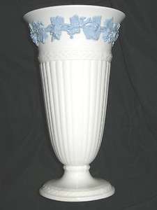 Queensware Etruria Wedgewood Blue Grape Ivory Vase 6.5 Tall Signed 
