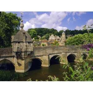 Old Bridge and Bridge Chapel, Bradford On Avon, Wiltshire, England, UK 