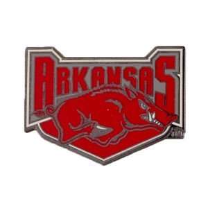  Arkansas Razorbacks Logo Pin: Sports & Outdoors