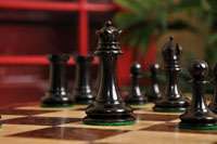 House of Staunton Timeless Chess Set   Leuchars Ebony  