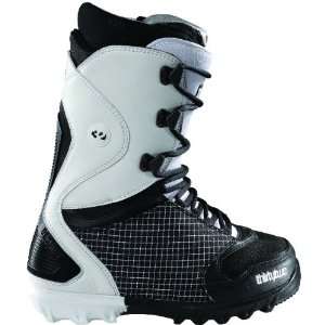  32 (ThirtyTwo) Lashed Snowboard Boots