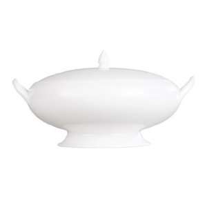  Wedgwood White Covered Vegetable: Kitchen & Dining