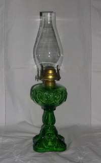 CANADIAN BULLSEYE GREEN GLASS OIL STAND LAMP   ANTIQUE  