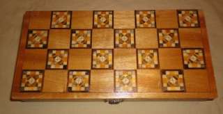 LARGE BEAUTIFUL COLLECTIBLE WOODEN CHESS SET  