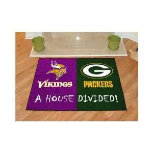 com FANMATS House Divided NFL   Minnesota Vikings   Green Bay Packers 