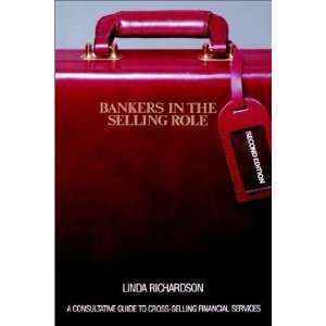   Cross Selling Financial Services [Paperback] Linda Richardson Books
