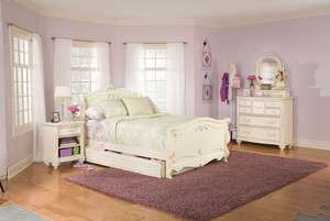 Youth Antiqued White Full 4 pc Bedroom Set  
