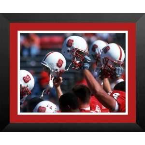  Replay Photos 000973 L 15 x 20 NC State Wolfpack Helmet 