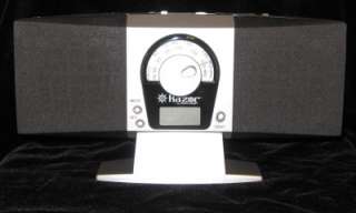 Portable AM/FM Razor Brand Radio New in Box by Suntone  