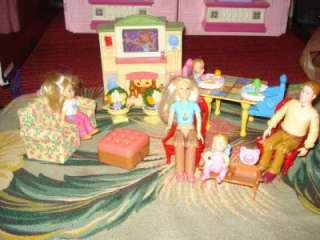 LOT 1 FISHER PRICE LOVING FAMILY TWIN TIME DOLLHOUSE FIREPLACE TV 5 