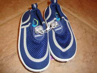 NEW Speedo Boys Kids shoes size 5/6 water swim river  