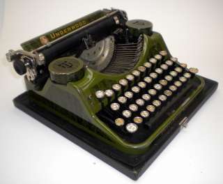Watch Video! Underwood Portable 1931 Manual Typewriter Display/Repair 