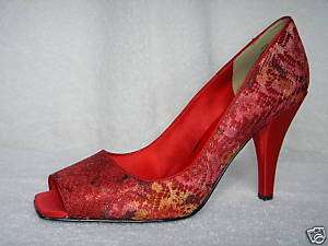 RENEE MIST RED SATIN TAPESTRY SHOES $76.00 MSRP 9.5  