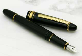   149 Shiny Black Fountain Pen Best to write in Style Gold trim Fine nib
