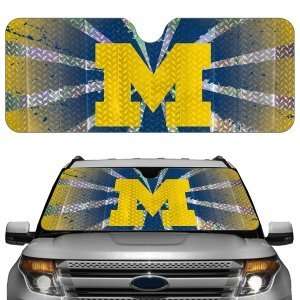 Michigan Wolverines Auto Sun Shade:  Sports & Outdoors