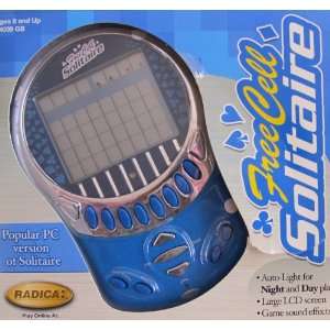  Radica FreeCell SOLITAIRE Handheld GAME (BLUE) w Large LCD 