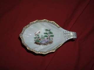   for sale is a Richard Ginori Pittoria Italy Spoon rest or candy dish