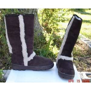  WHITE MOUNTAIN BROWN SUEDE BOOTS LADIES SIZE 7 Sports 